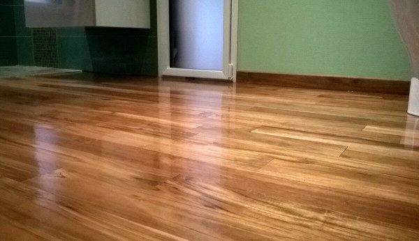 Pose de parquet à Teillay